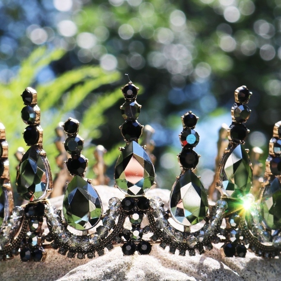 ? HOST PICK! ? Exquisite Crystal Encrusted Crown